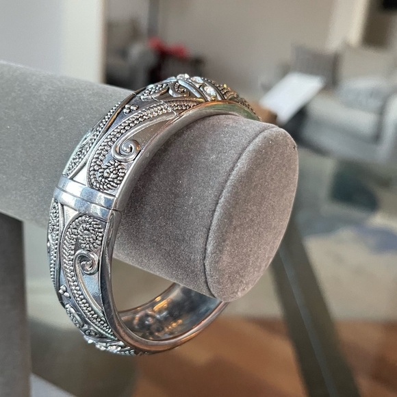 Handcraft Sliver Bracelet with the bling - Picture 9 of 10